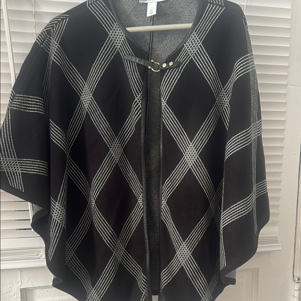 White House Black Market Black and White Plaid Women's Sweater